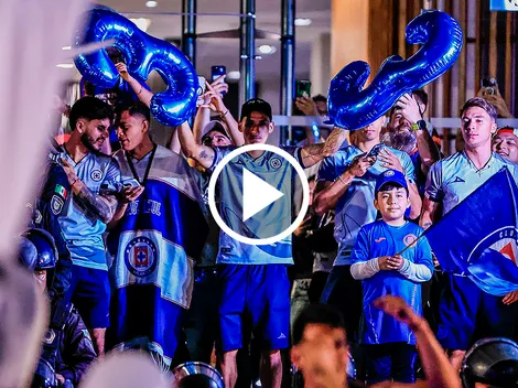 ¡No podía faltar el 33! La afición lleva serenata a Cruz Azul