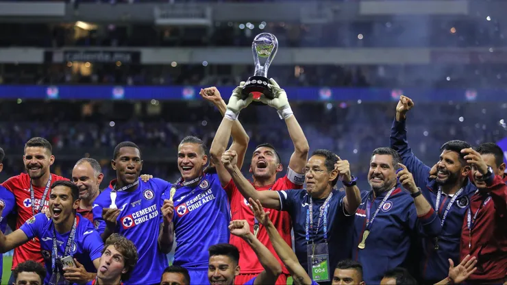 Cruz Azul se coronó en la novena como local en el Estadio Azteca.