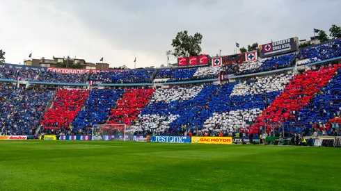 El espectacular mosaico de la afición de Cruz Azul.
