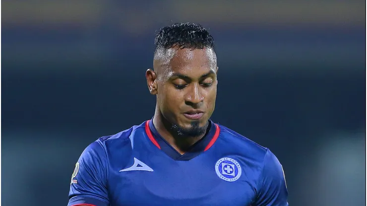 Martín Anselmi hizo ingresar a Willer Ditta promediando el segundo tiempo en Cruz Azul vs. Rayados