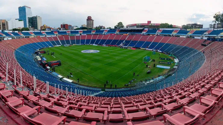 Cruz Azul seguirá jugando en el Estadio Azul año y medio más.