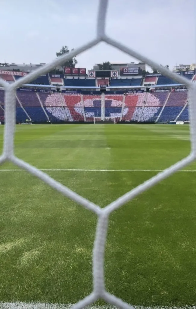 Mosaico para Cruz Azul vs. Pumas. (X: @HecManOficial)