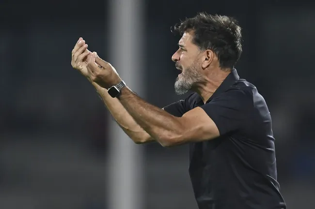 Gustavo Lema subestimó a la afición de Cruz Azul y calentó la previa (Imago 7)