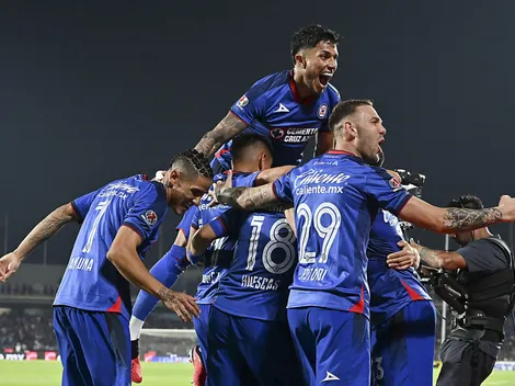 Cruz Azul doblega a Pumas y deja encaminado su pase a semis
