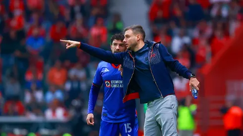 El defensor mexicano ya tendría todo listo para incorporarse a La Máquina el próximo semestre. Lo adelantó Fabrizio Romano.