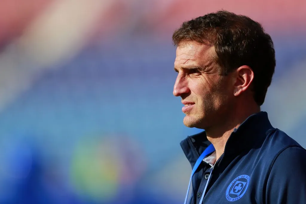 Iván Alonso, director deportivo de Cruz Azul, explora nuevas opciones. (Foto: Jam Media)