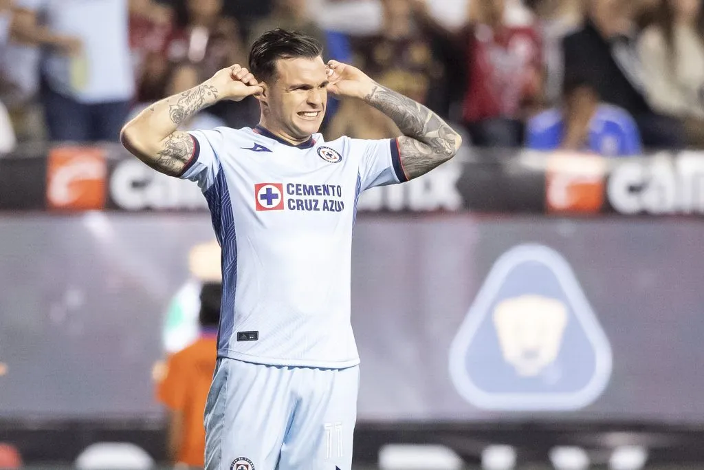 El triste futuro que podría tener Christian Tabó fuera de Cruz Azul (Imago 7)