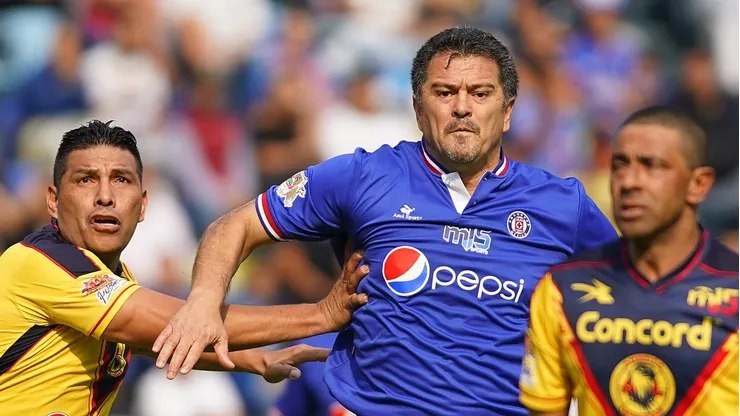 El ex goleador de los cementeros se deshizo en elogios hacia los azulcrema y comentó sobre el espíritu ganador de ese club.