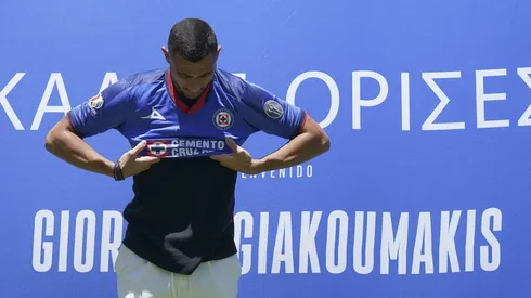 El delantero helénico ya tuvo su primera toma de contacto con el resto de sus compañeros una vez que fue presentado.