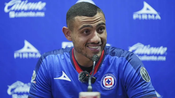 Giorgos Giakoumaki, dispuesto a aprender español.