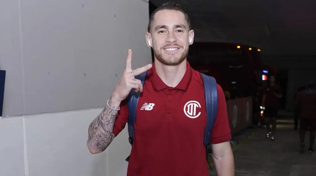 Cruz Azul analiza lanzar una oferta a Toluca por Jesús Angulo