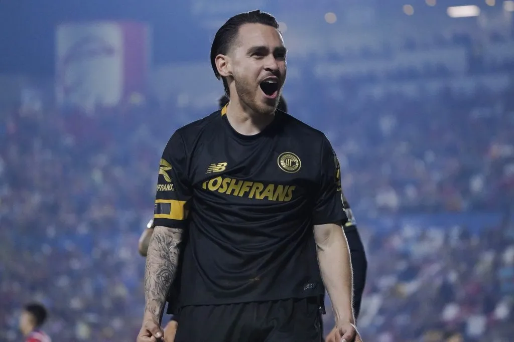 Cruz Azul analiza lanzar una oferta a Toluca por Jesús Angulo (Imago 7)