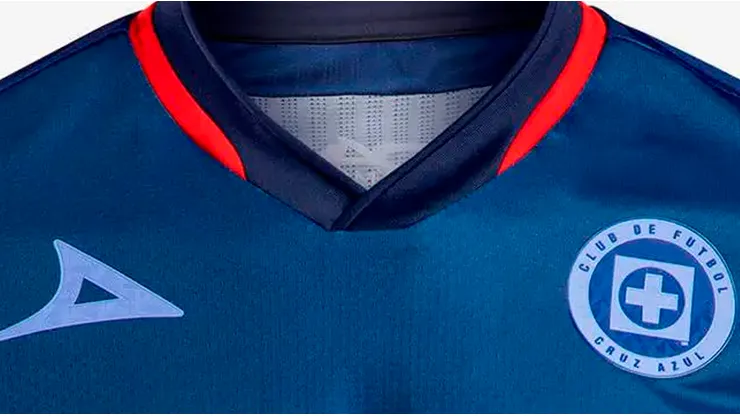 Pirma tendría preparadas sorpresas para el uniforme de Cruz Azul.