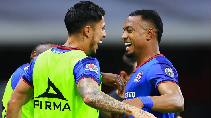 Ambos futbolistas estarían siendo monitoreados por otros clubes. Los cementeros tienen preparado un plan de contingencia.