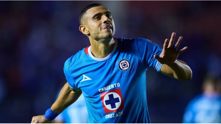 ¿Cuántos goles le convirtió Giorgos Giakoumakis a Charlotte?