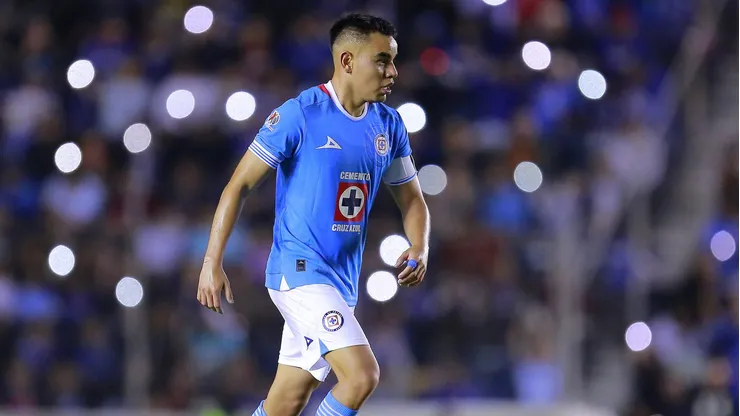 El mediocampista mexicano es vital para Martín Anselmi y desde el club tienen claro su rol en el equipo.