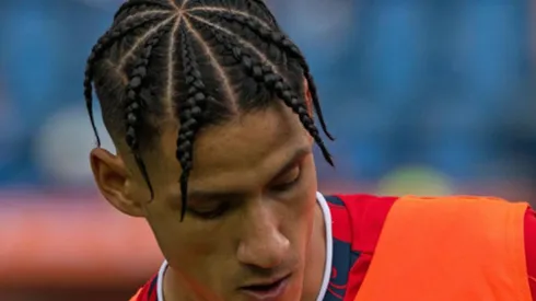 Uriel Antuna en los movimientos precompetitivos con Cruz Azul.