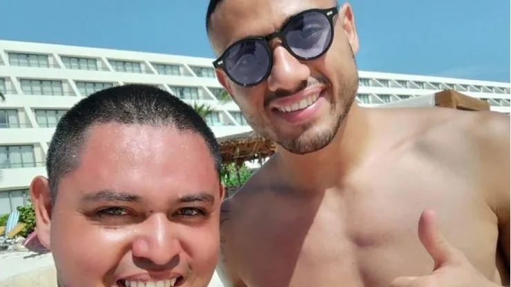 Giorgos Giakoumakis, de descanso en la playa.