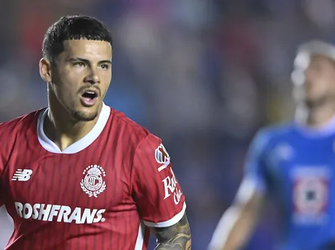 Maxi Araujo reacciona a otra publicación de un cementero