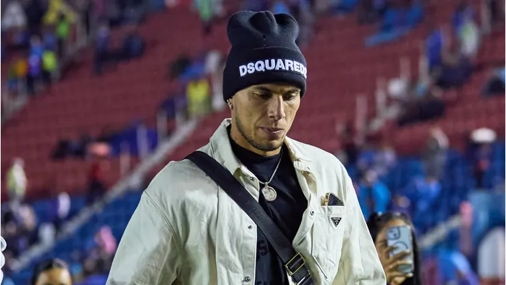 Carlos Salcedo se marchó de Cruz Azul.