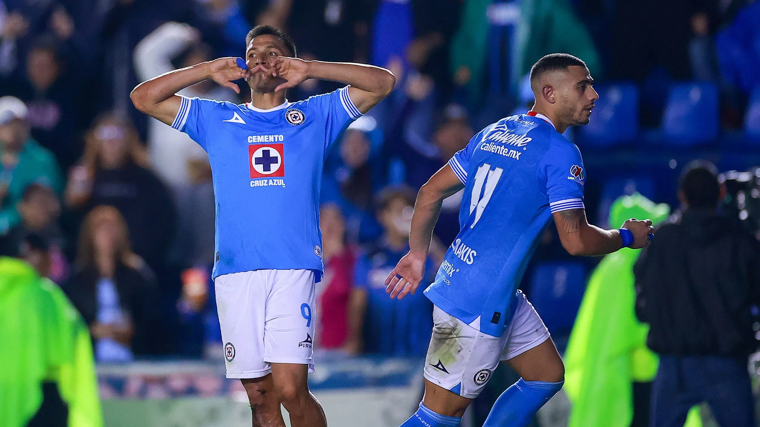 Sepúlveda en festejo de gol ante Toluca. (Imago 7)
