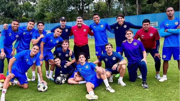 Uriel Antuna podría despedirse de Cruz Azul esta noche.