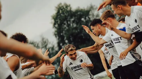 El canterano de los cementeros fue presentado con su nuevo club y podría debutar en pocos días.