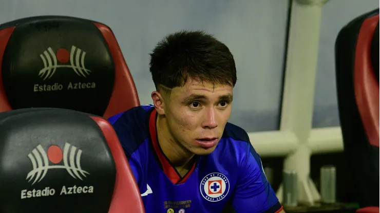 El canterano de los cementeros ya viajó a Dinamarca para pasar el reconocimiento médico con su nuevo club pero aún no han depositado el dinero del traspaso.