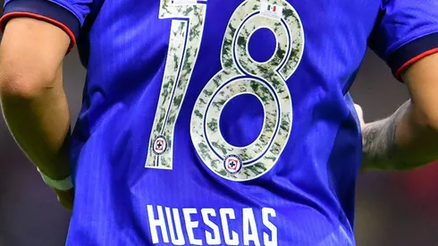 El canterano de Cruz Azul ya viaja con rumbo a Dinamarca para sumarse a la disciplina de Los Leones.