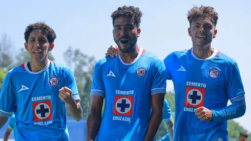 Samuel Espinosa firmó su primer doblete como cementero para el triunfo.