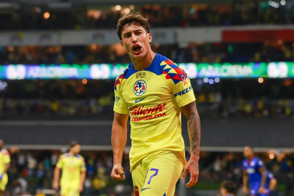 El dinero que el América le pidió a Cruz Azul por Alejandro Zendejas (Imago 7)