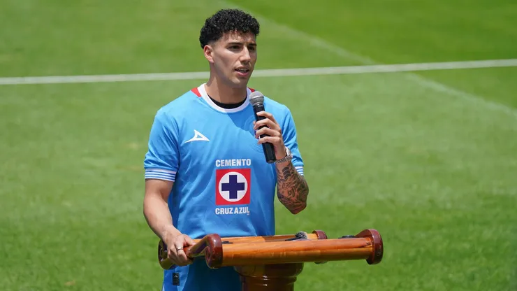 Jorge Sánchez enamora a la afición de Cruz Azul.