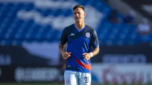 El delantero argentino deberá buscarse la vida en otro club al no contar para Cruz Azul ni Martín Anselmi.