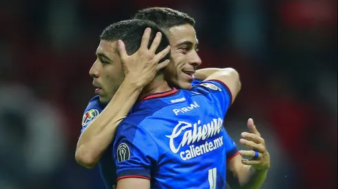 Erik Lira se quedaría en Cruz Azul por la salida de Carlos Salcedo