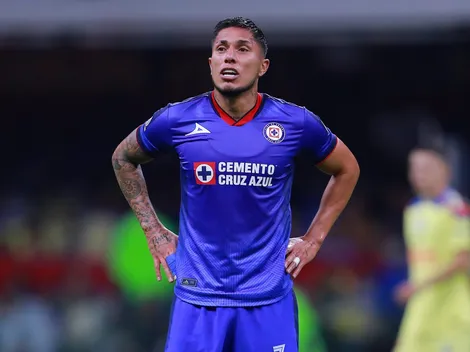 Los mensajes de apoyo de la afición de Cruz Azul a Carlos Salcedo