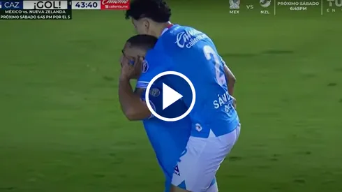 El festejo de Giakoumakis ante América.