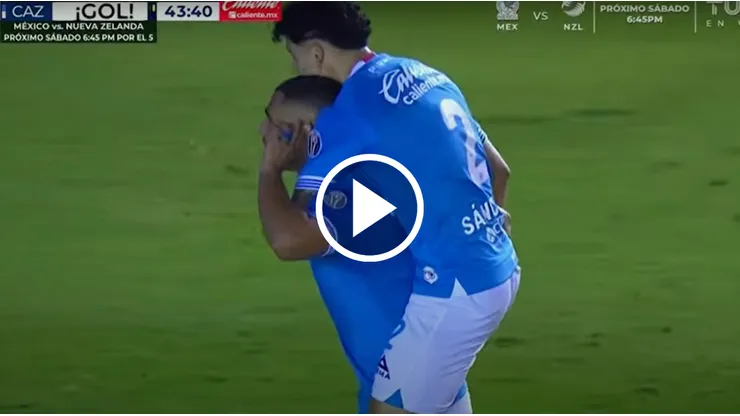 El festejo de Giakoumakis ante América.