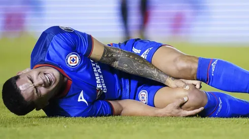 El delantero uruguayo había acelerado su recuperación y se le esperaba para el mes de septiembre. Ahora estaría descartado para todo el torneo.