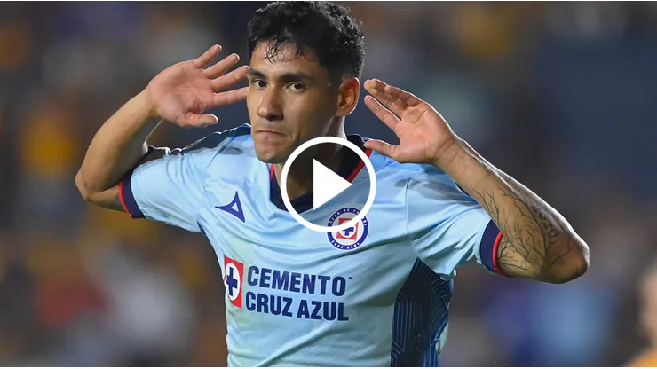 Antuna festejó a lo Messi su gol ante Tigres.