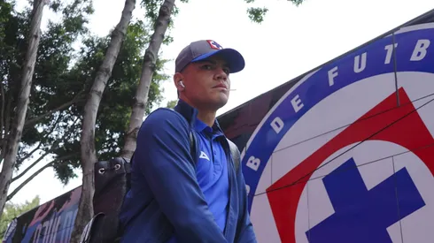 El delantero uruguayo aún no está listo para volver a los terrenos de juego, pero va acortando los plazos gracias a una durísima rutina de entrenamiento.