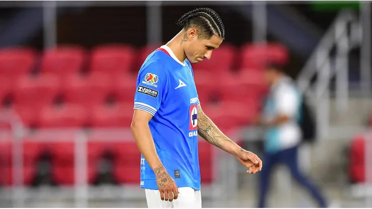 Uriel Antuna cerca de quedarse: se le cerró una puerta en Europa