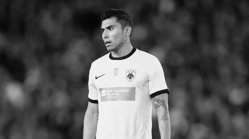 El mediocampista mexicano no oculta su deseo de volver al futbol local con la playera de los regiomontanos. El AEK se niega a venderlo.