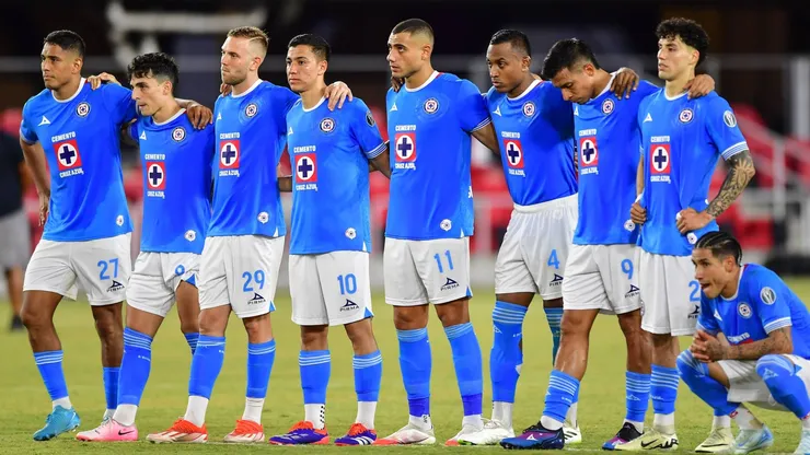 La directiva de Cruz Azul, molesta con el equipo.