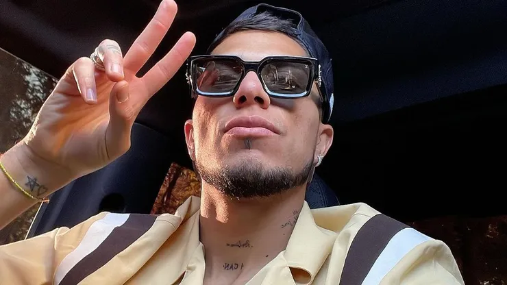 Carlos Salcedo estrenó canción.
