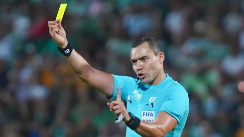El juez central vuelve a estar en el centro de la polémica tras un arbitraje que favoreció a un nuevo triunfo del Club América.