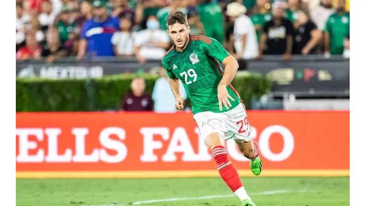 Santiago Giménez con México