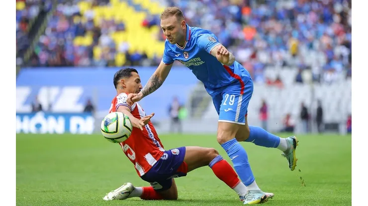 Cruz Azul se mide ante el Atlético San Luis en el Estadio Azteca.