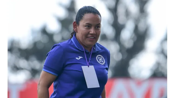 Cecilia Cabrera en el partido ante el Necaxa