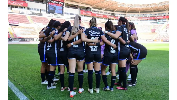 Cruz Azul Femenil ante el Necaxa
