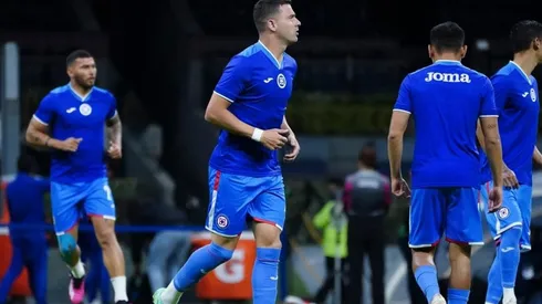 Jugadores de Cruz Azul en un calentamiento